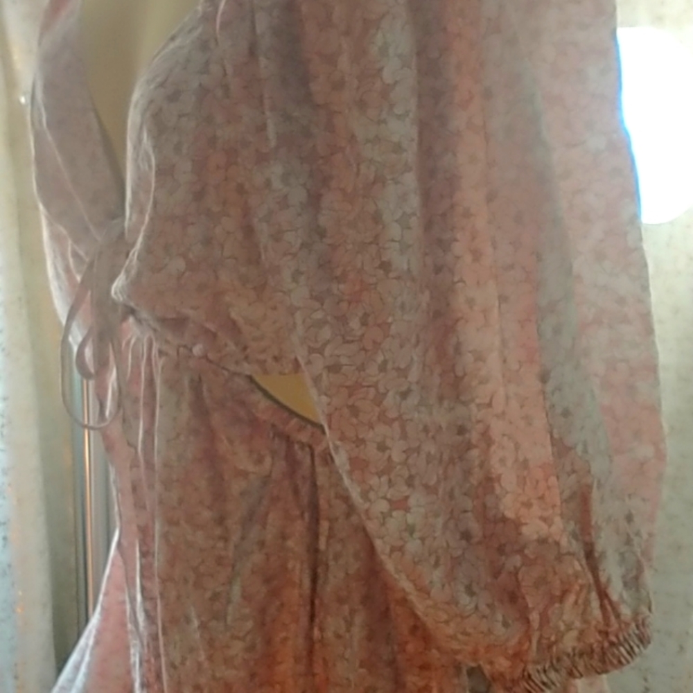 Balloon Sleeves, Open Midriff Midi - Picture 6 of 10